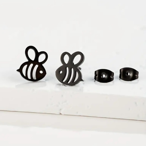 NEW Dainty Bumble Bee stud Earrings Black color - Boutique - Picture 5 of 5